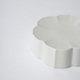 Flower 06 flat plate, white flower-shaped plate with petal edges