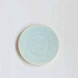 Round serving plate, light blue