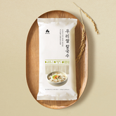 Gluten-free flat rice noodle pouch with visible noodle strands