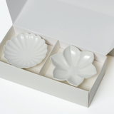 Flower-shaped side dish plates, white, two dishes in open gift box