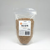 Roasted sesame seeds in a stand-up pouch, 200 g