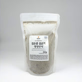 Mixed grain powder in a resealable pouch with label