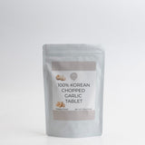 Freeze-dried chopped garlic tablet pouch, centered front view