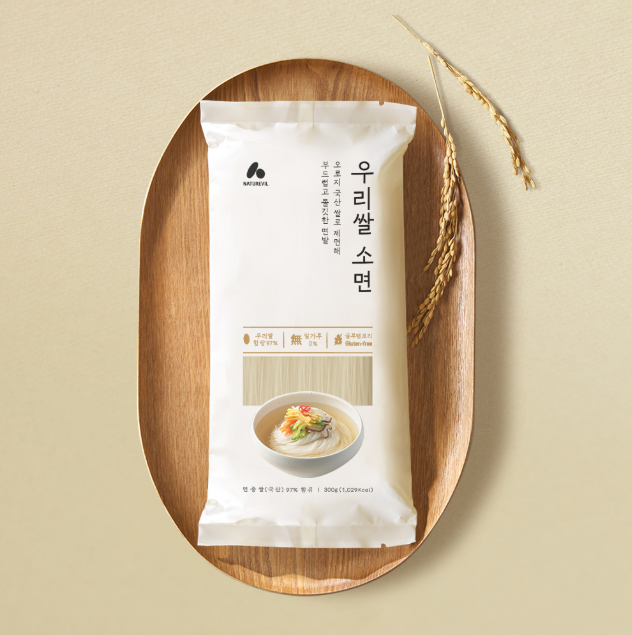 Thin rice noodle packet in white bag, oval window with noodle bowl graphic