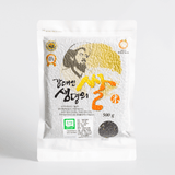 Organic black rice pouch, 500 g bag with black grain label and certification seals